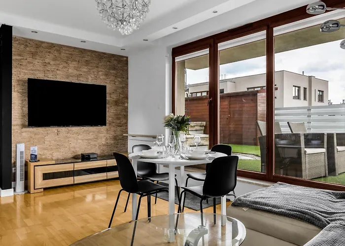 Sokratesa Business Apartments - 52M2 Terrace, Parking, Metro Nearby - By Rentujemy
