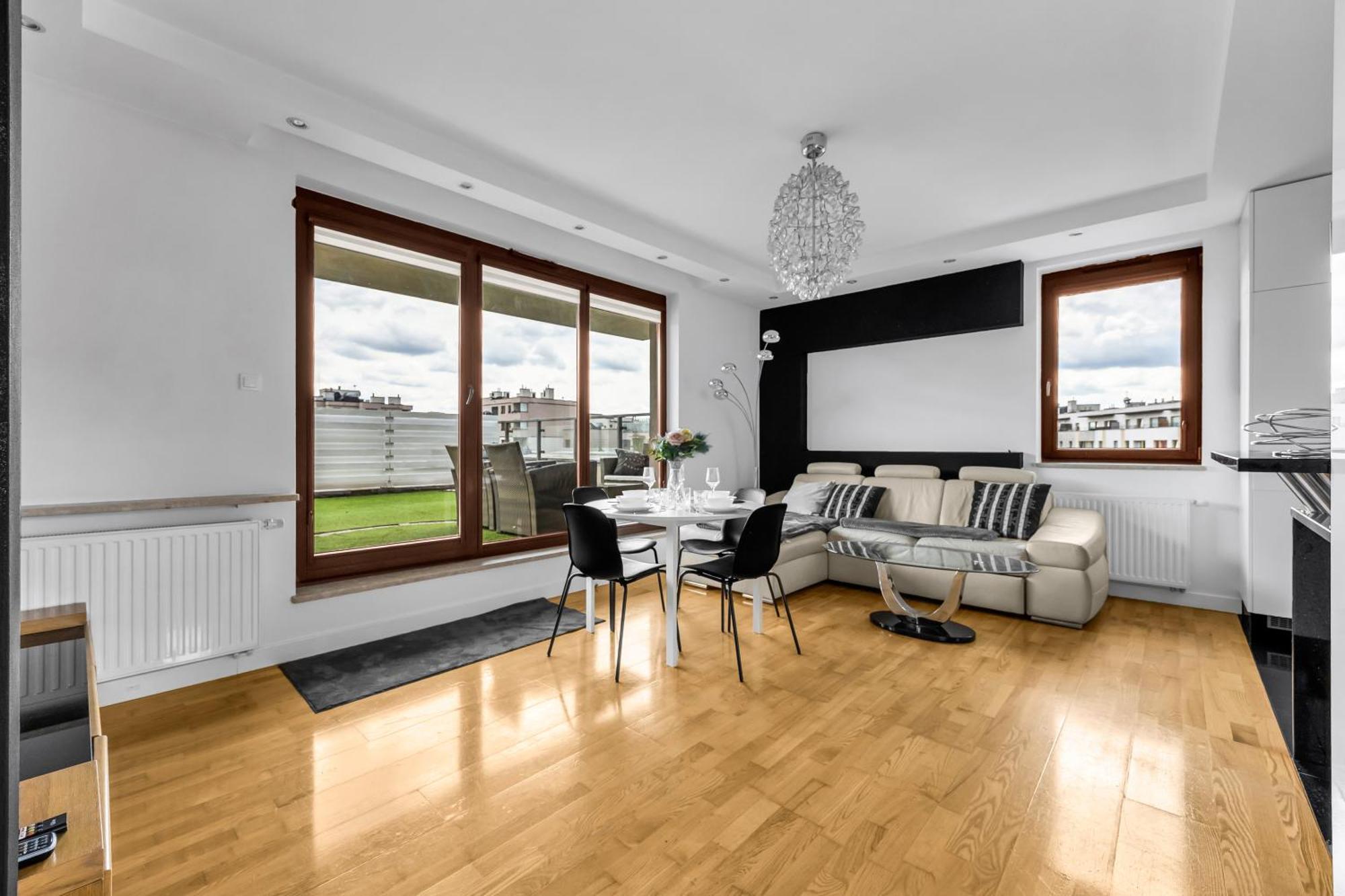 Sokratesa Business - 52m2 Terrace, Parking, Metro Nearby - By Rentujemy Butas *