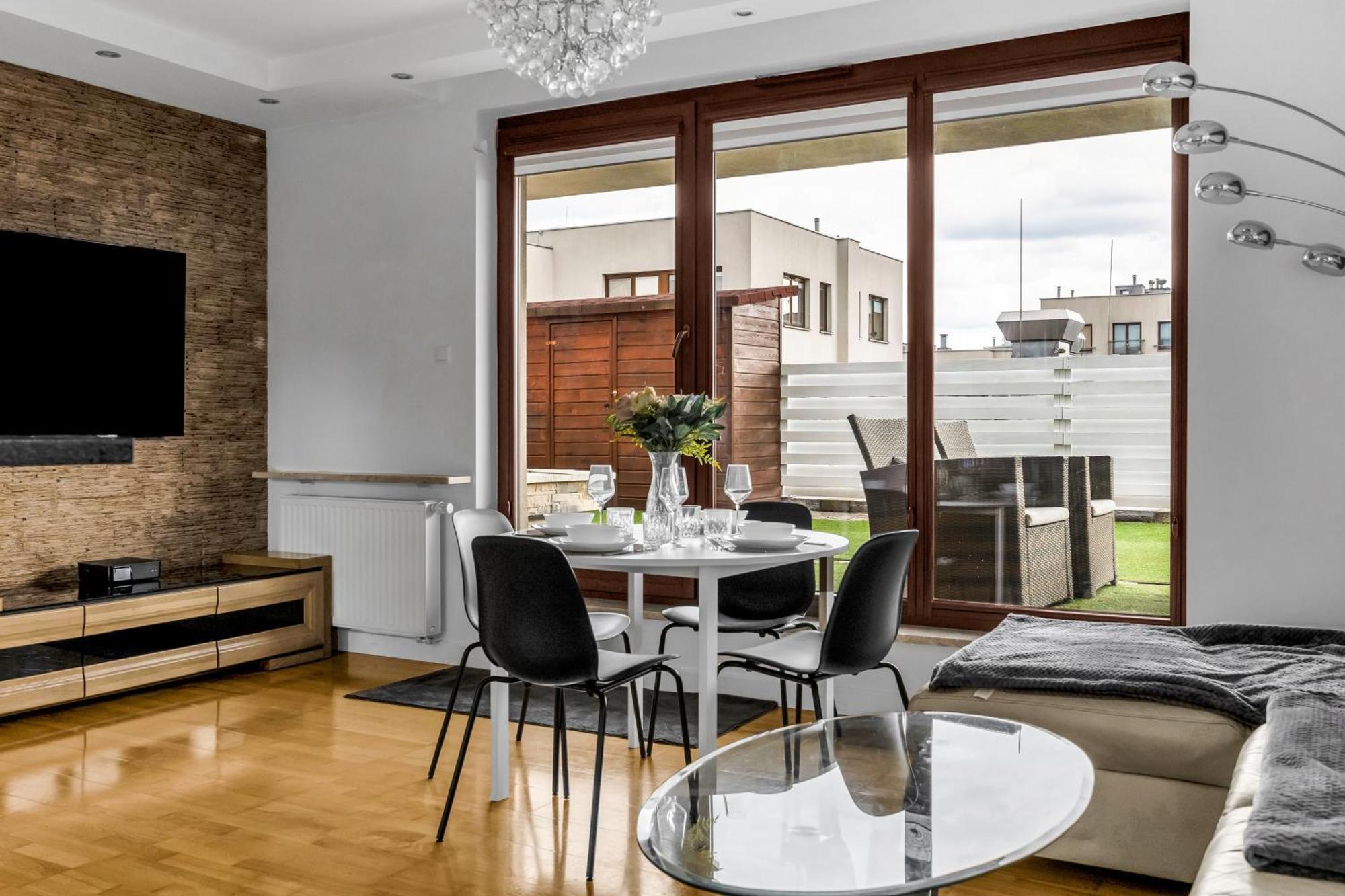 Sokratesa Business - 52m2 Terrace, Parking, Metro Nearby - By Rentujemy Butas *